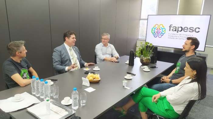 Legenda: Na agenda de compromissos, interações com instituições, entidades e empresas de Chapecó, Pinhalzinho e Xanxerê. Fotos: Milena Nandi/Ascom Fapesc