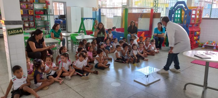 No momento as equipes estão falando sobre a dengue.