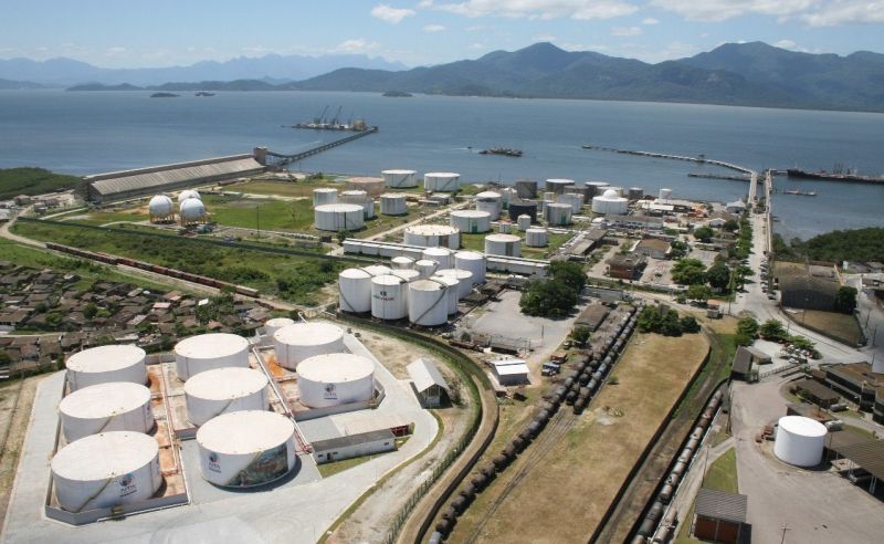 Três terminais do Porto de Paranaguá, no Paraná, devem ser leiloados em 2022 - (Foto: Porto de Paranaguá / Facebook)