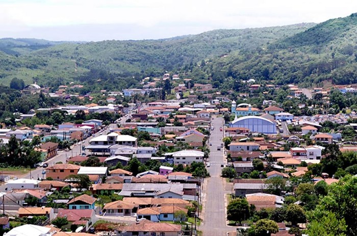 O município, grande produtor de erva-mate sombreada, está localizado no Paraná - Prefeitura Municipal de Cruz de Machado