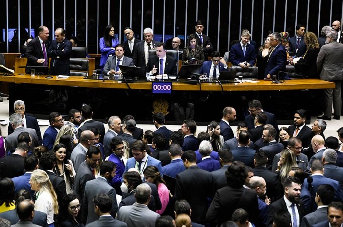 Parlamentares decidiram restabelecer dedução das doações feitas a programas para pacientes com câncer e PCDs - Jefferson Rudy/Agência Senado