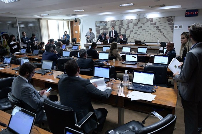 A desoneração para 17 setores está prevista em projeto de Efraim Filho - Foto: Geraldo Magela/Agência Senado