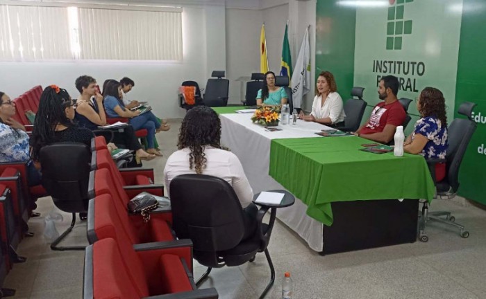 Roda de conversa com o grupo de trabalho constituído para elaborar a política interna de prevenção ao assédio do Ifac - Foto: Divulgação