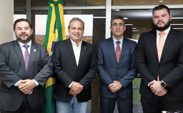 Secretário Carlos Manzini, Francisco Tadeu Barbosa de Alencar, coronel Márcio Antônio Barbosa de Mendonça e assessor Darlon Parrião - Foto: Serb/Governo do Tocantins
