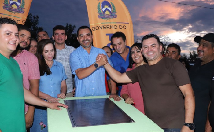 Governador Wanderlei Barbosa, acompanhado do prefeito Moacir Oliveira, inaugurou em Rio dos Bois obras de quase R$ 3 milhões de reais, com investimentos do Governo do Tocantins - Foto: Esequias Araújo/Governo do Tocantins