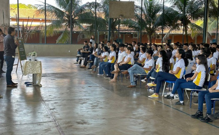 Estudantes participaram da palestra e interagiram com o delegado Charles - Foto: SSP/Governo do Tocantins
