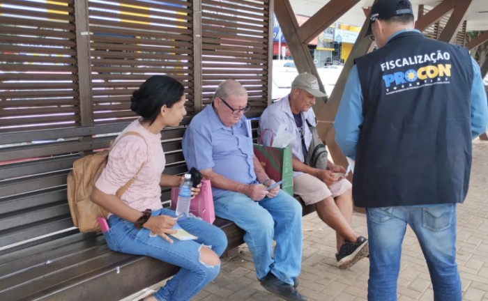 Procon Tocantins orienta consumidor em ação educativa - Foto: Procon/Governo do Tocantins