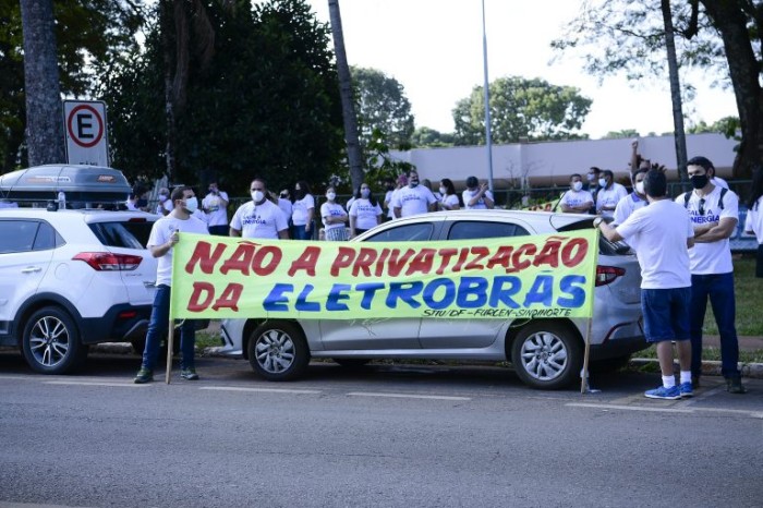 Eletrobras tem registrado queda no quadro de funcionários - (Foto: Pedro França/Agência Senado)
