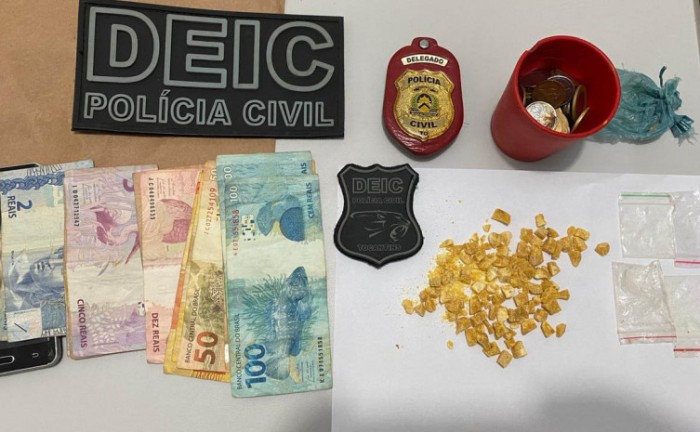 Durante a ação policial foram apreendidas 78 pedras de crack e dinheiro em espécie oriundo da venda de drogas - Foto: Segurança Pública/Governo do Tocantins