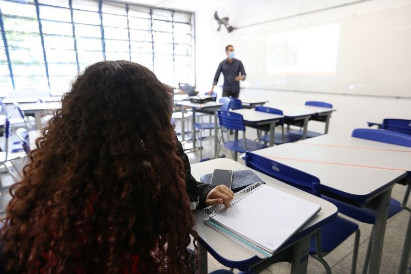Pesquisa mostra como os adolescentes se avaliam com relação às habilidade emocionais - (Foto: Rivaldo Gomes/Folhapress - 07.05.2021)