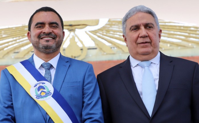 Enquanto cumpre agenda oficial no exterior, governador Wanderlei Barbosa transmite chefia do Poder Executivo ao vice-governador Laurez Moreira - Foto: Governo do Tocantins