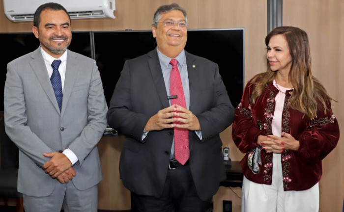 Governador Wanderlei Barbosa durante reunião com o ministro da Justiça e Segurança Pública, Flávio Dino, ocasião em que foi discutida a liberação de recursos de emenda de bancada para modernização da Polícia Civil - Foto: Mariana Di Pietro/Governo do Toca