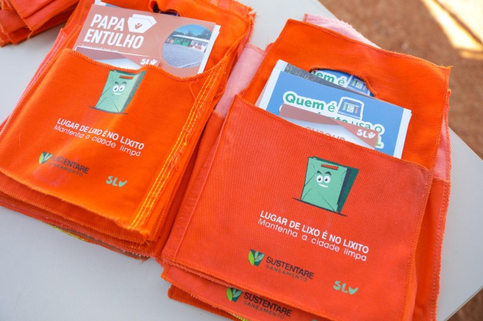 A distribuição dos “lixitos” ocorre em ações de educação ambiental do SLU | Foto: Geovana Albuquerque/Agência Brasília