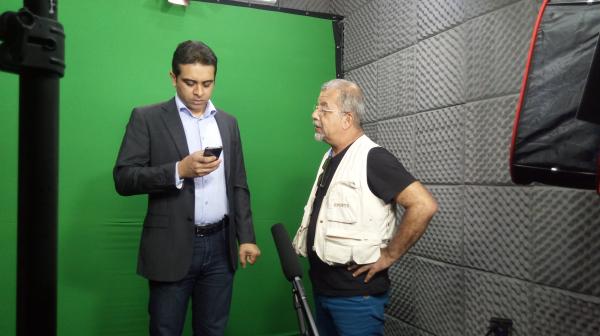 Fernando Rodolfo e Gerson Lima no estúdio de gravação