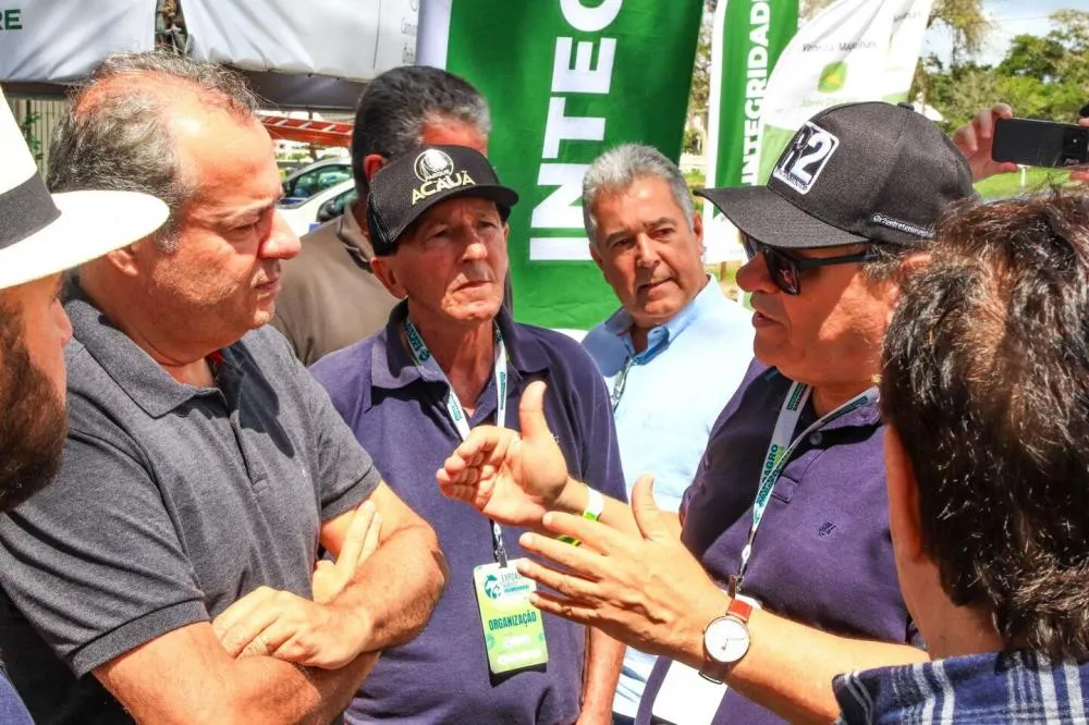 Na foto o superintendente da Sudene, Danilo Cabral, o ex-vereador Mário Faustino e o ex-deputado Carlos Batata na abertura da ExpoAgro Agreste 2024.