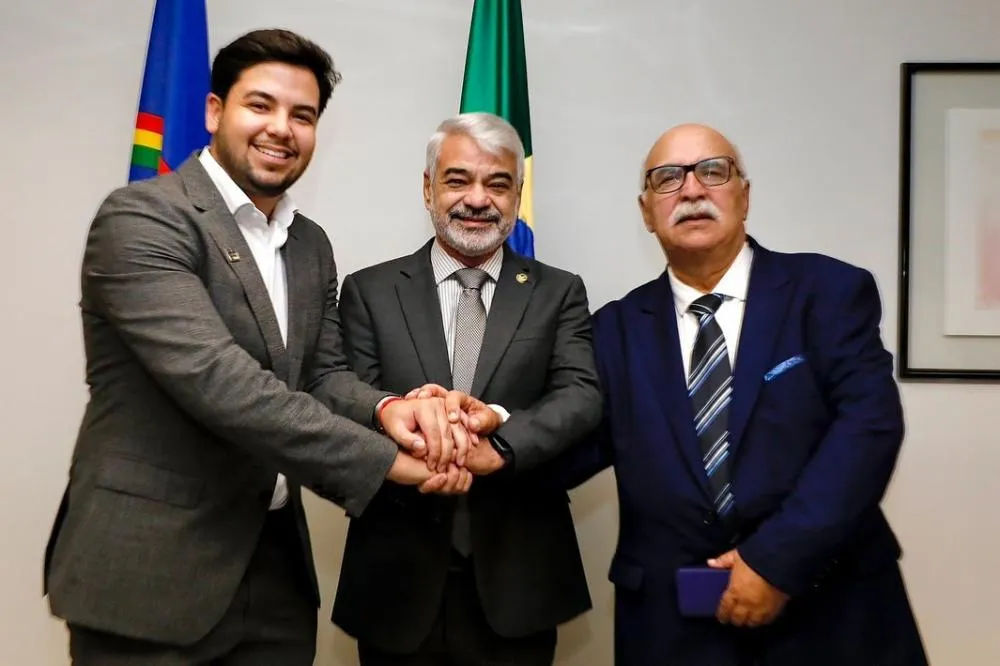Elias Filho, Sen. Humberto Costa, e Expedito Nogueira - Foto/Divulgação 