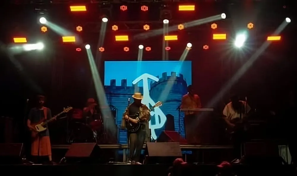 Imagem: Tamarinera Azul - foto by @instigaa_ do Instagram da banda