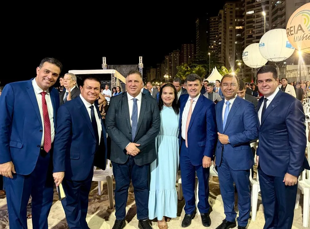 Eduardo da Fonte participa da Cruzada Evangelística em Jaboatão ao lado de Adalto Santos, Edilson Tavares e de Cleiton e Michele Collins