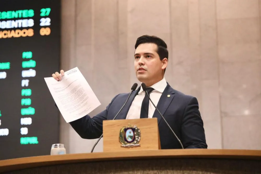 Cayo Albino apresenta projeto que cria o Código de Defesa dos Autistas em Pernambuco