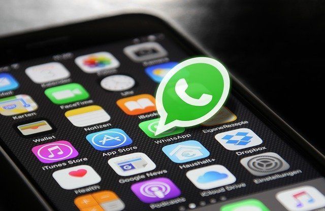 WhatsApp liberou a função que permite acelerar a reprodução das mensagens de áudio - (Foto: Pixabay)