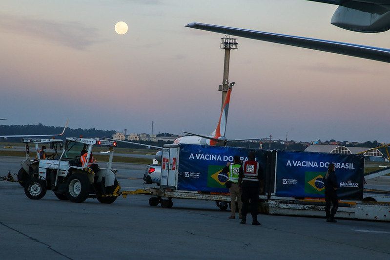Ministério quer receber antecipado 7 mil litros de IFA da CoronaVac - (Foto: Divulgação - 25.05.2021)