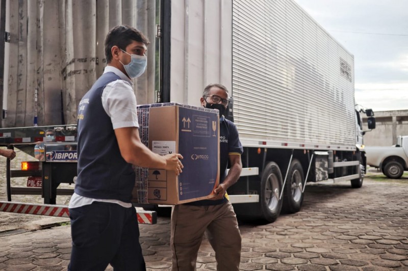 <em>SES tem ampliado de forma estratégica a distribuição do imunizante aos municípios (Foto: Ruy Barros)</em>