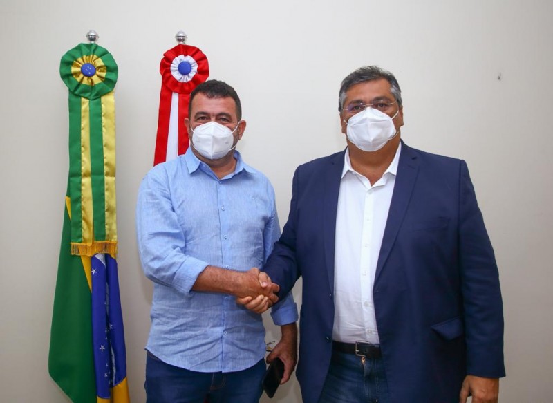 Prefeito de São Luís Gonzaga, Francisco Junior, e o governador Flávio Dino (Foto: Gilson Teixeira)