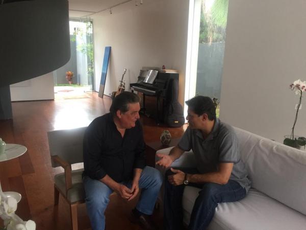 Fernando Haddad recebeu o deputado federal Silvio costa para discutirem os rumos da esquerda no País, além de avaliarem as eleições 2018