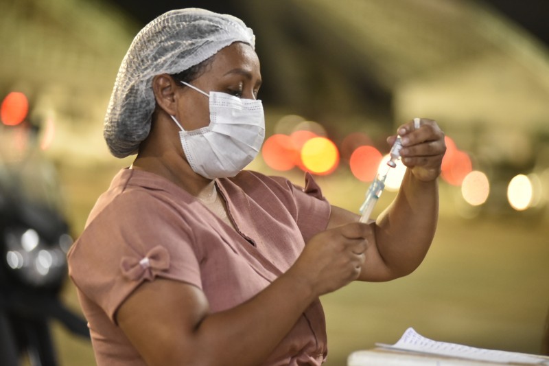 12 mil pessoas se vacinaram contra a Covid-19