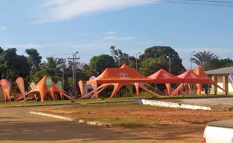 Estrutura em fase de montagem na cidade anfitriã do Jalapão, São Félix - Foto: Adetuc/Governo do Tocantins