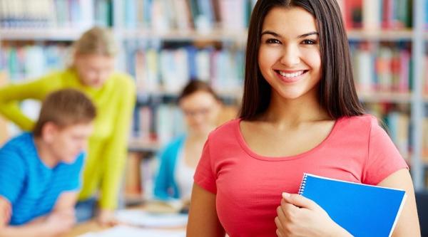 O Fies oferece financiamento para cobrir os custos das mensalidades de instituições privadas de ensino superior.