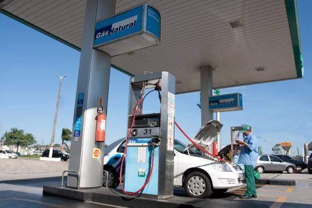 Foto: Divulgação/SCGás O Gás Natural Veicular (GNV) manterá competitividade frente à gasolina e ao etanol mesmo após o reajuste que ocorrerá a partir de julho. A tarifa do combustível em Santa Catarina é regulada pela Agência Reguladora dos Serviços Públi
