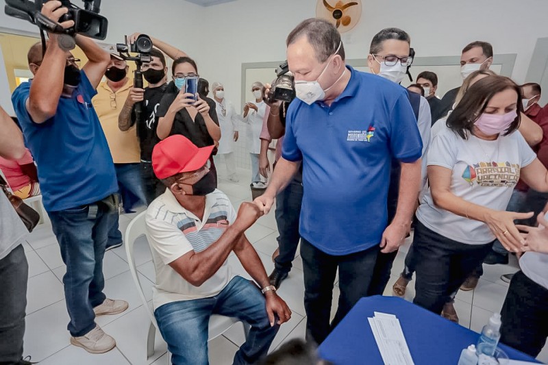 <em>Vice-governador Carlos Brandão acompanha Arraial da Vacinação em Colinas (Foto: Júnior Foicinha)</em>