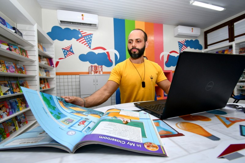 Rafael Oliveira é mestrando da Universidade de Taubaté e também pesquisa sobre o Iema Bilíngue (Fonte: Divulgação)
