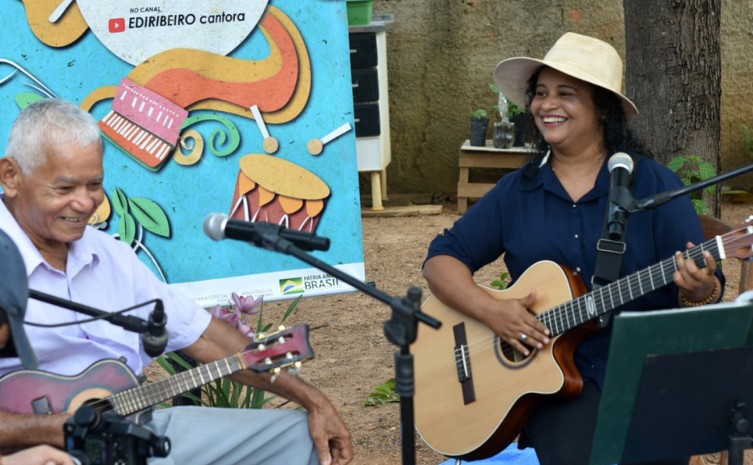 Serrana Saberes do Vale é um projeto de pesquisa cultural da cantora e compositora Edi Ribeiro desenvolvido com artistas locais de Taquaruçu - Foto: Divulgação