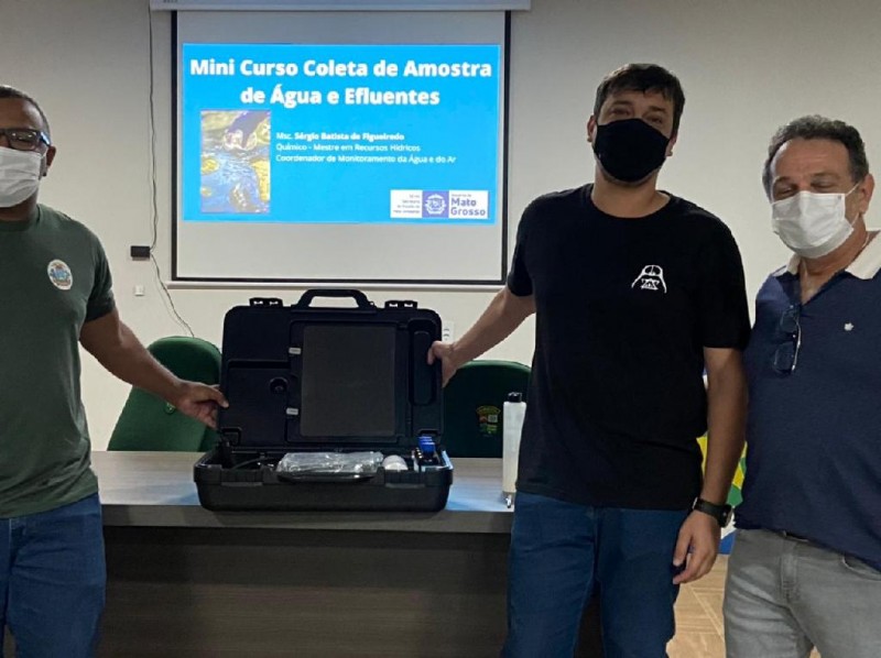 Sema entrega sonda multiparamétrica para regionais - Foto por: Sema/MT