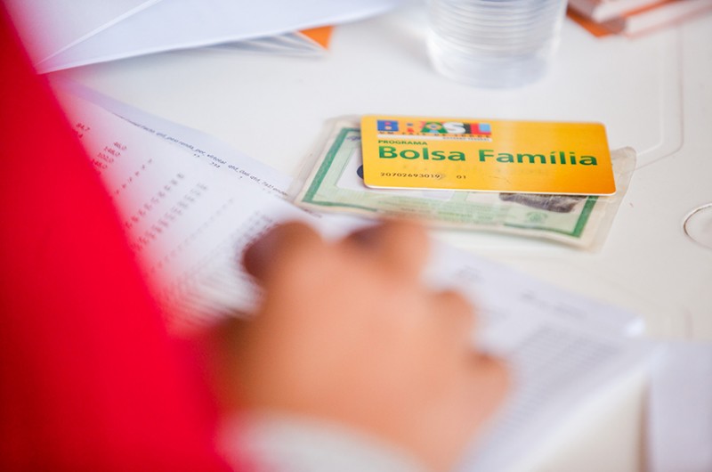 Entre as medidas que podem aumentar as despesas de gasto público está uma eventual ampliação do Bolsa Família - Camila Domingues/Palácio Piratini