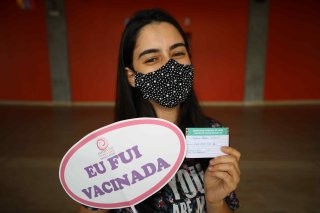 jovens de 18 anos incentivam população
