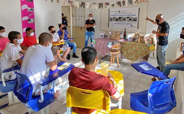 As atividades promovem conhecimento de gêneros literários como histórias em quadrinhos, prosa, poemas, crônicas, estilo jornalístico, carta, romance, novela e ficção - Foto: Seciju/Governo do Tocantins