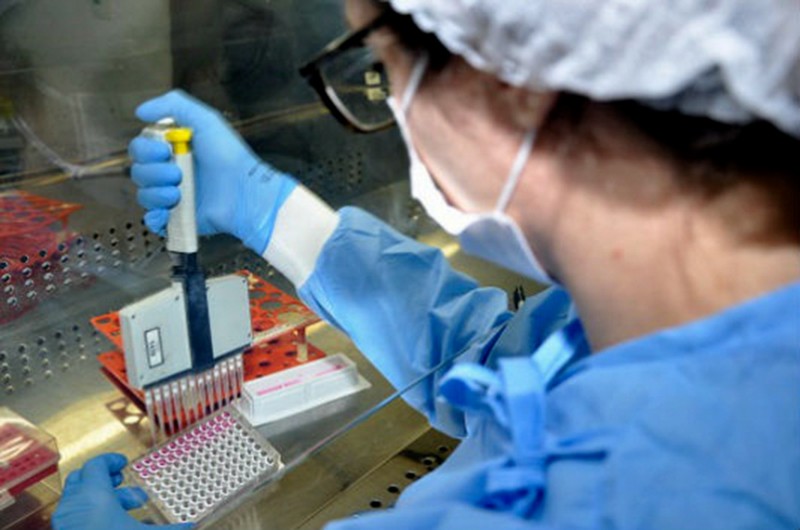 A medida garante a continuidade de normas especiais para a compra de vacinas, medicamentos e insumos para o combate à covid - Fiocruz
