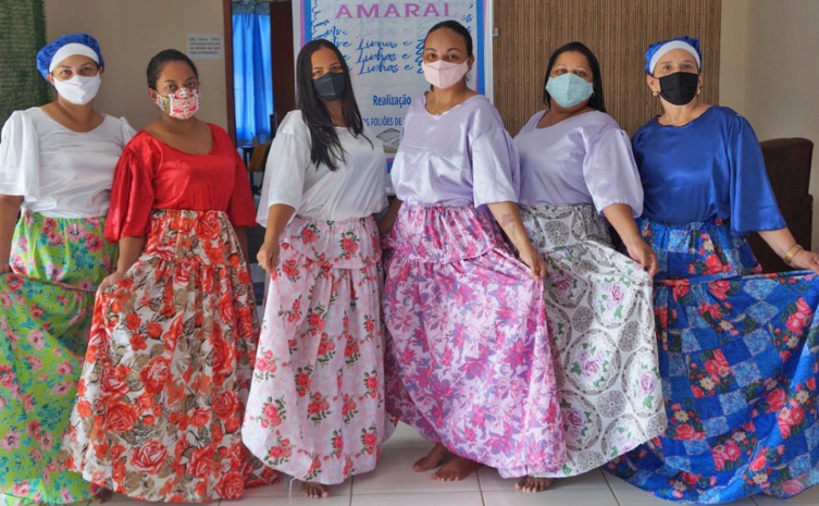 Confecção dos figurinos para o grupo de Taieiras faz parte do projeto - Foto: Divulgação