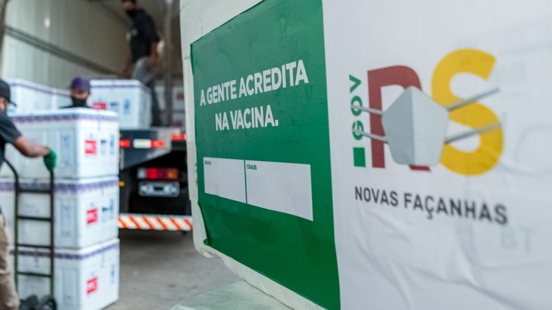 Detalhamento é feito com a informação da parcela da população vacinada com ao menos uma dose e esquema vacinal completo - Foto: Gustavo Mansur / Palácio Piratini / Arquivo