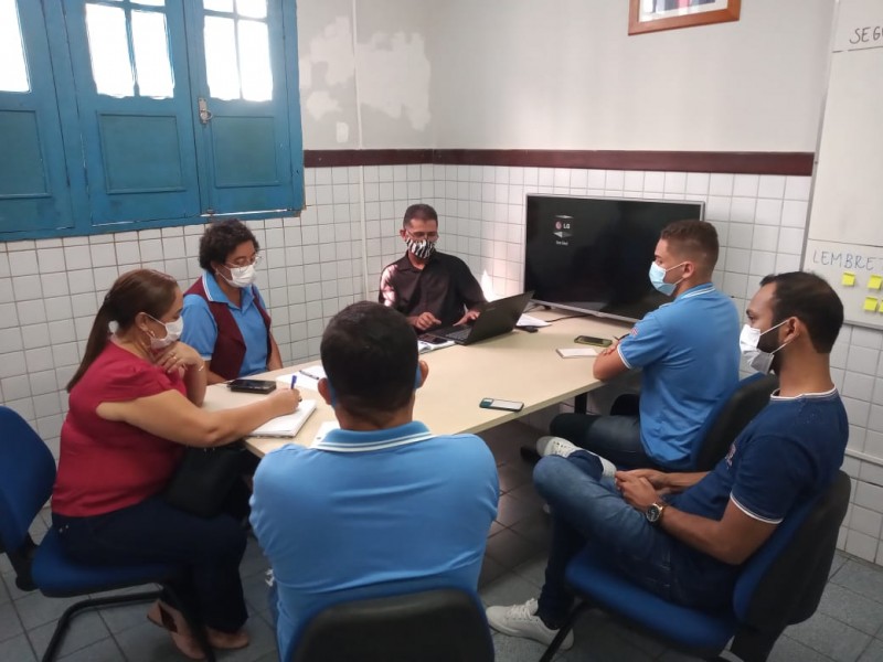 <em>Reunião debateu a retomada dos cursos profissionalizantes nos Centros da Funac (Foto: Divulgação)</em>