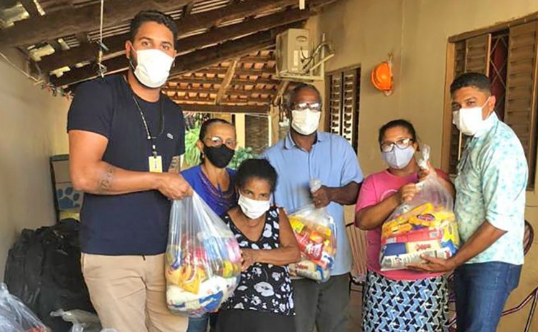Mais de 700 kits de alimentos foram entregues em 11 municípios - Foto: Adetuc / Governo do Tocantins