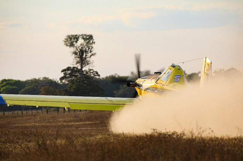 Air Tractor AT-502B é eficaz no transporte d'água, tropa e carga a longas distâncias - Foto por: Marcos Vergueiro/Secom-MT