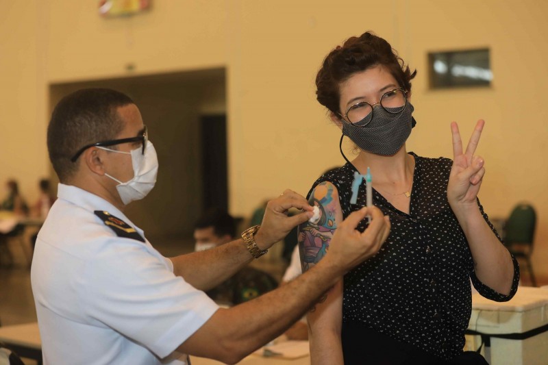 trabalhadores da rede estadual começam a tomar 2ª dose da vacina
