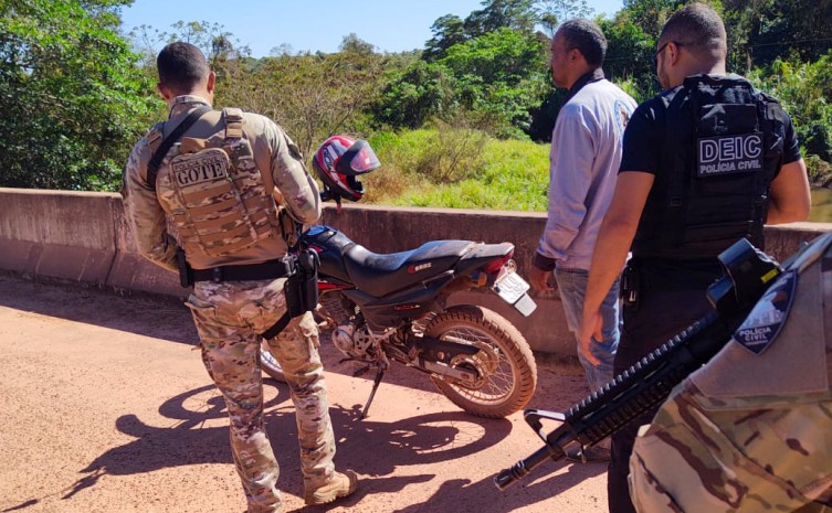 Motocicleta adulterada também foi apreendida pela PC-TO - Foto: SSP/Governo do Tocantins