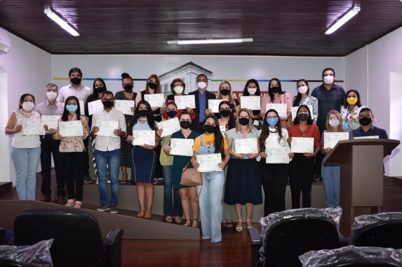 Cerimônia de entrega dos certificados, no auditório da EGMA (Foto: Divulgação)