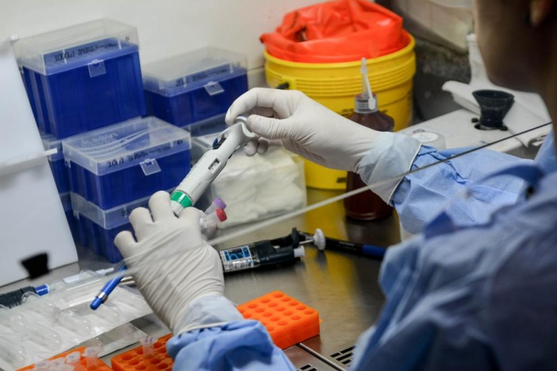 Um total de 386.221 amostras já foram avaliadas pelo Laboratório Central do Estado (Lacen-MT) - Foto por: Tchélo Figueiredo