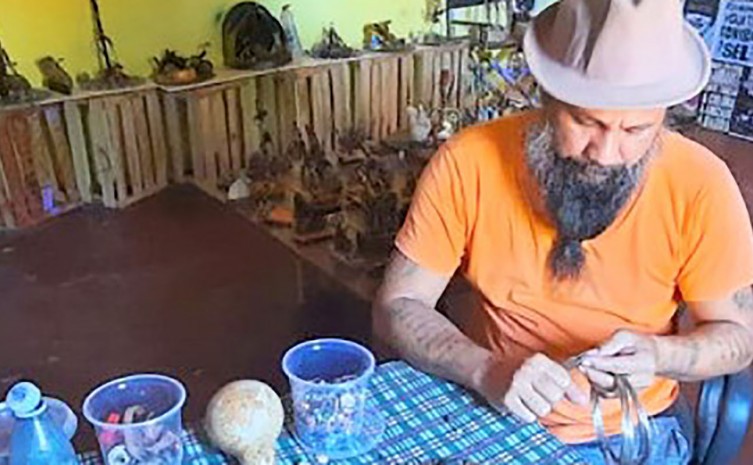 Aluísio Peregrino, idealizador do projeto, afirma que o artesanato é uma forte ferramenta de expressão cultural - Foto: Divulgação